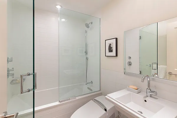 Sold by Nest Seekers International | media 22