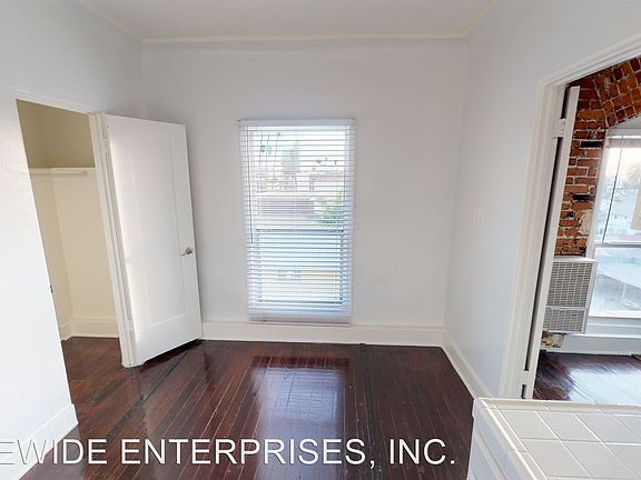 5th image of 109 S Normandie Ave APT 406