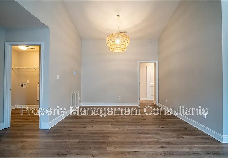 108 Oak Shade Dr — Photo 17