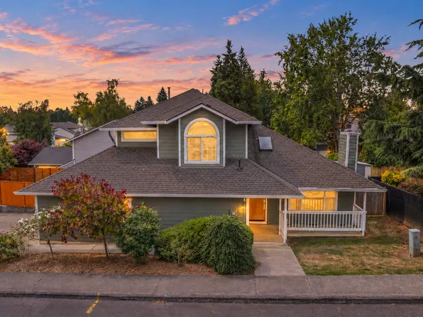 703 NW 114th St, Vancouver, WA 98685