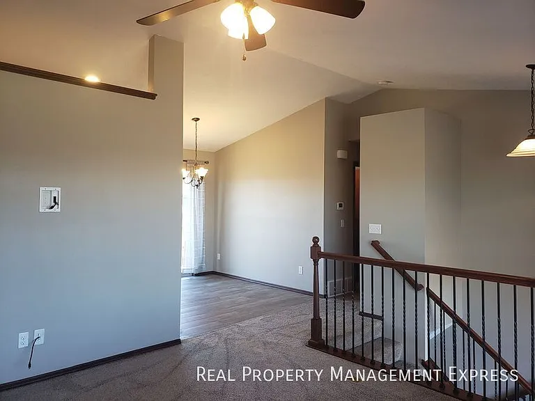 4600 S Wassom Ave — Photo 4
