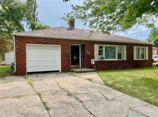520 E 2nd St S, Newton, IA 50208