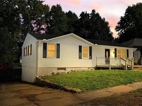 1935 Belmont Pl, Independence, MO 64057