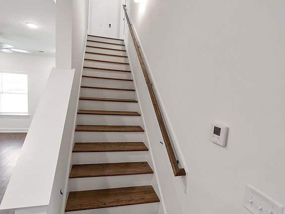 4th image of 703 Southview Dr #1106