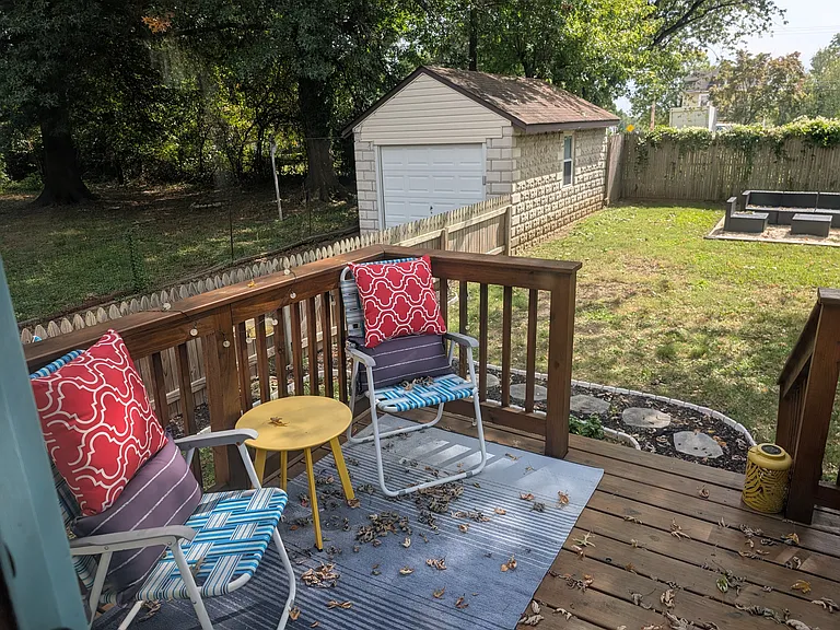 Greenhill Ave — Photo 16