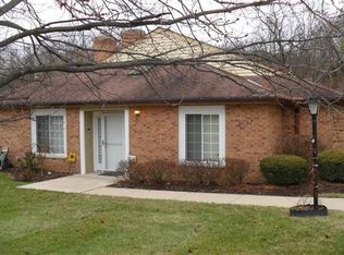 5240 S Eaglesnest Dr, Cincinnati, OH 45248