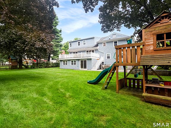 2nd image of 18 Shady Brook Lane