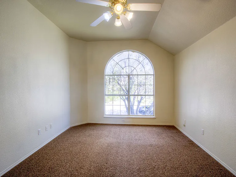 5441 Mohawk Ct — Photo 11
