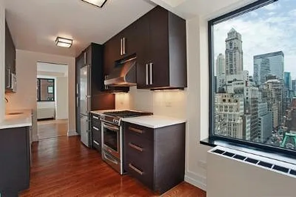 Rented by Corcoran | media 52