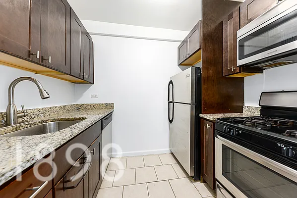 Rented by A&E Real Estate Management | media 7