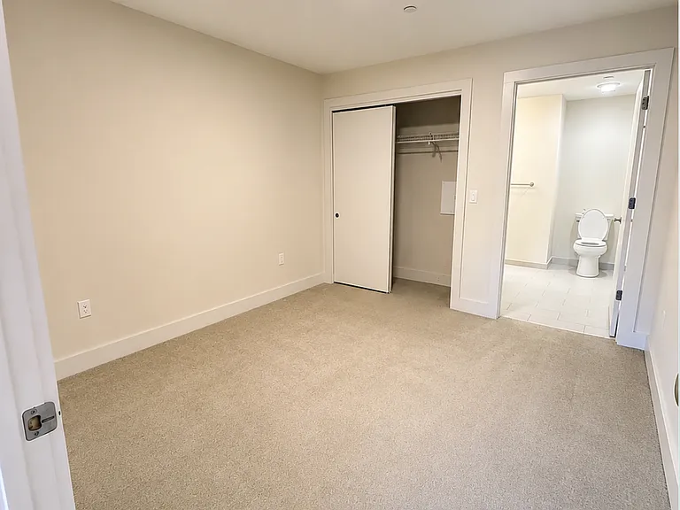 121 Portland St #703 — Photo 2