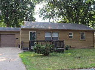 2608 S Van Eps Ave, Sioux Falls, SD 57105