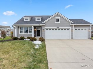 7869 Carlisle Ct SW, Byron Center, MI 49315