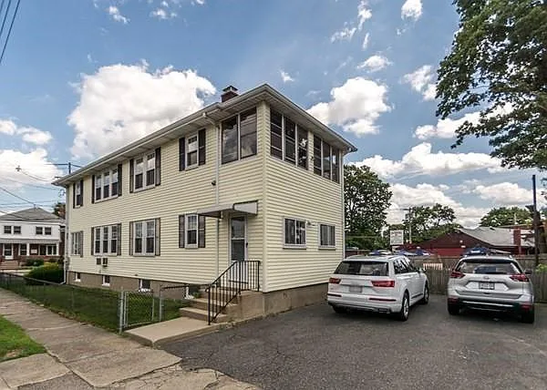 Building Photo - 207 High St #207