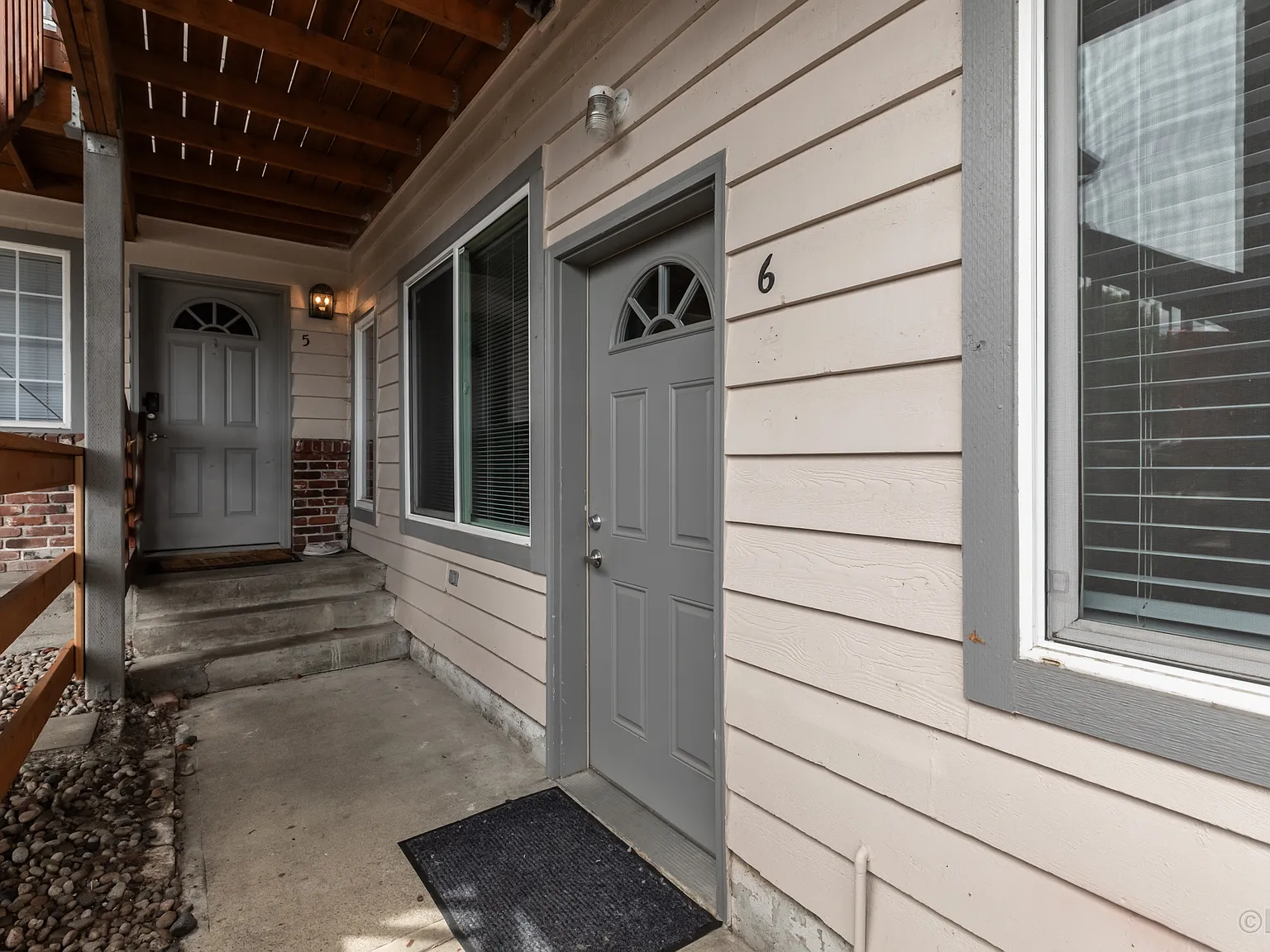 3 bed, $1,800 — Photo 2
