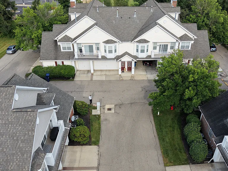 7545 Mansion Cir #F — Photo 52