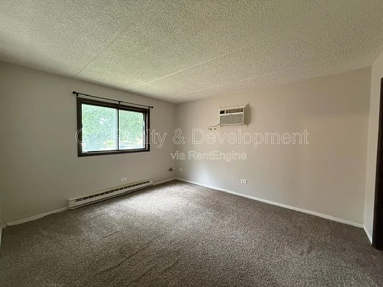 240 Klein Creek Ct #3 — Photo 9