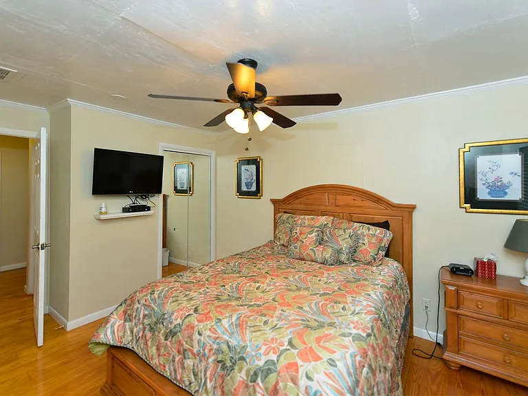 8260 Ibis St — Photo 26