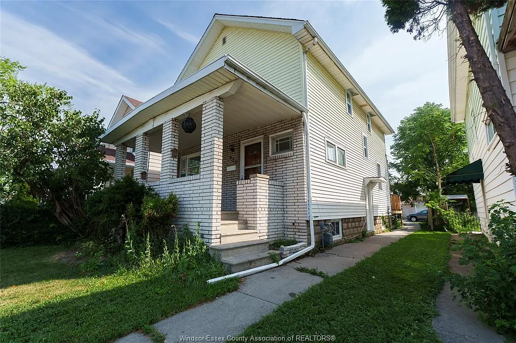 5 bed, $2,600 — Photo 2