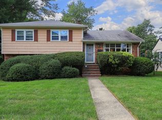 257 Mountain Ave, North Plainfield, NJ 07060