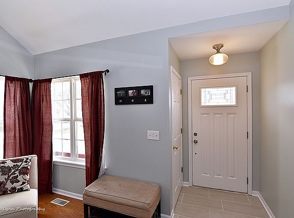 3rd image of 1740 Linden Park Ln
