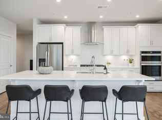 2320 Field Point Rd UNIT 201, Herndon, VA 20171