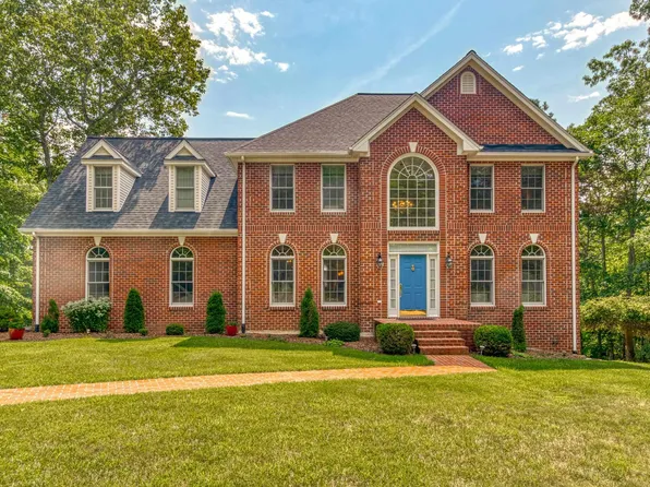 4340 Preston Forest Dr, Blacksburg, VA 24060