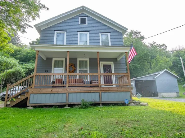 15 Wyoming St, Warsaw, NY 14569