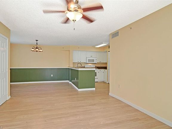 5th image of 1180 Wildwood Lakes Blvd APT 108