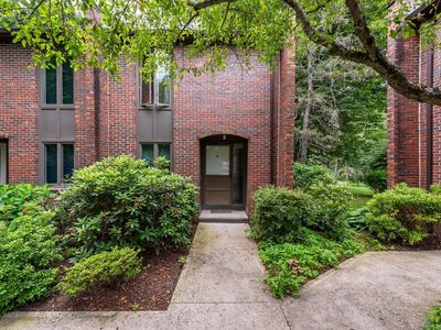 6 Webster Ct, Amherst, MA, 01002