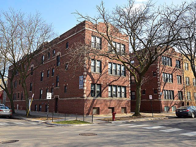 1st image of 5557.5 N Magnolia Ave #3E
