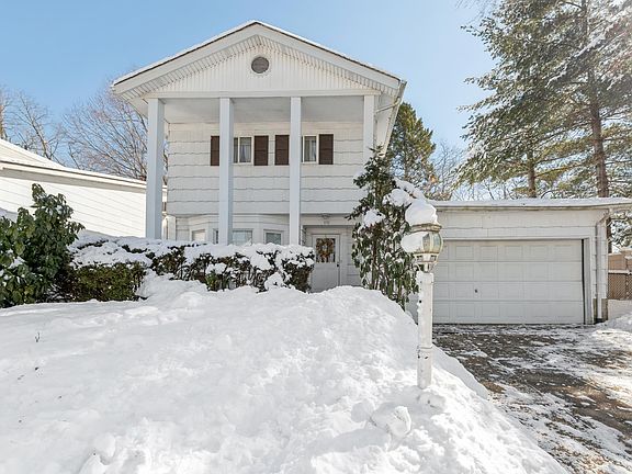 4th image of 100 Radcliff Ave