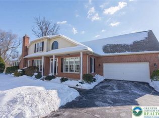 4749 Pinehurst Cir #9, Center Valley, PA 18034