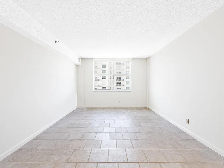4505 S Ocean Blvd #303 — Photo 9