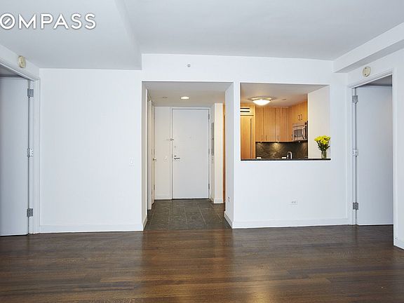 2nd image of 100 W 58th St APT 2C