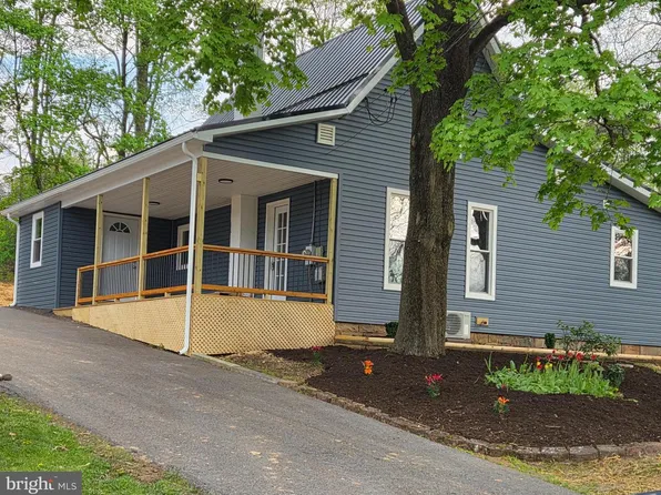 320 Long Run Rd, Mill Hall, PA 17751