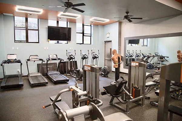 Rented by City Vista Inc | media 44