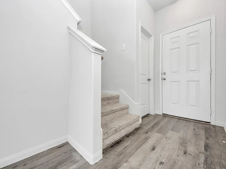 4919 Purple Wisteria Ln — Photo 6