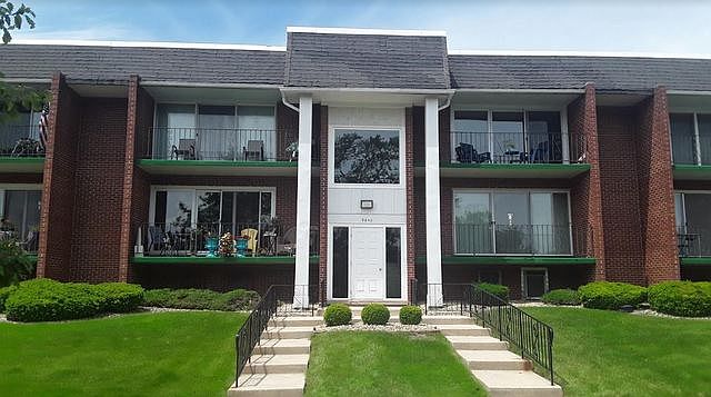 1st image of 9640 S Komensky Ave