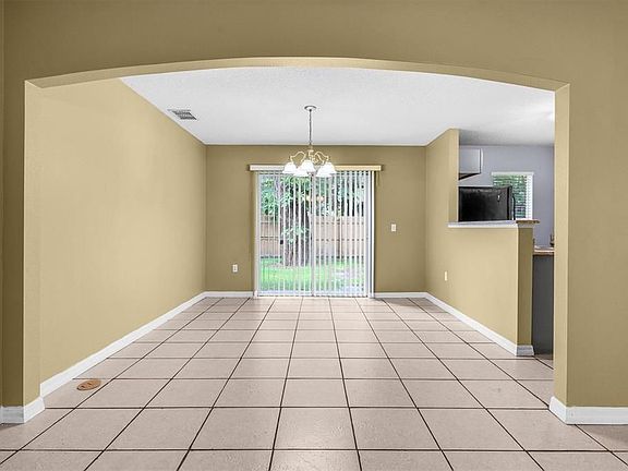 5th image of 9960 Ashburn Lake Dr