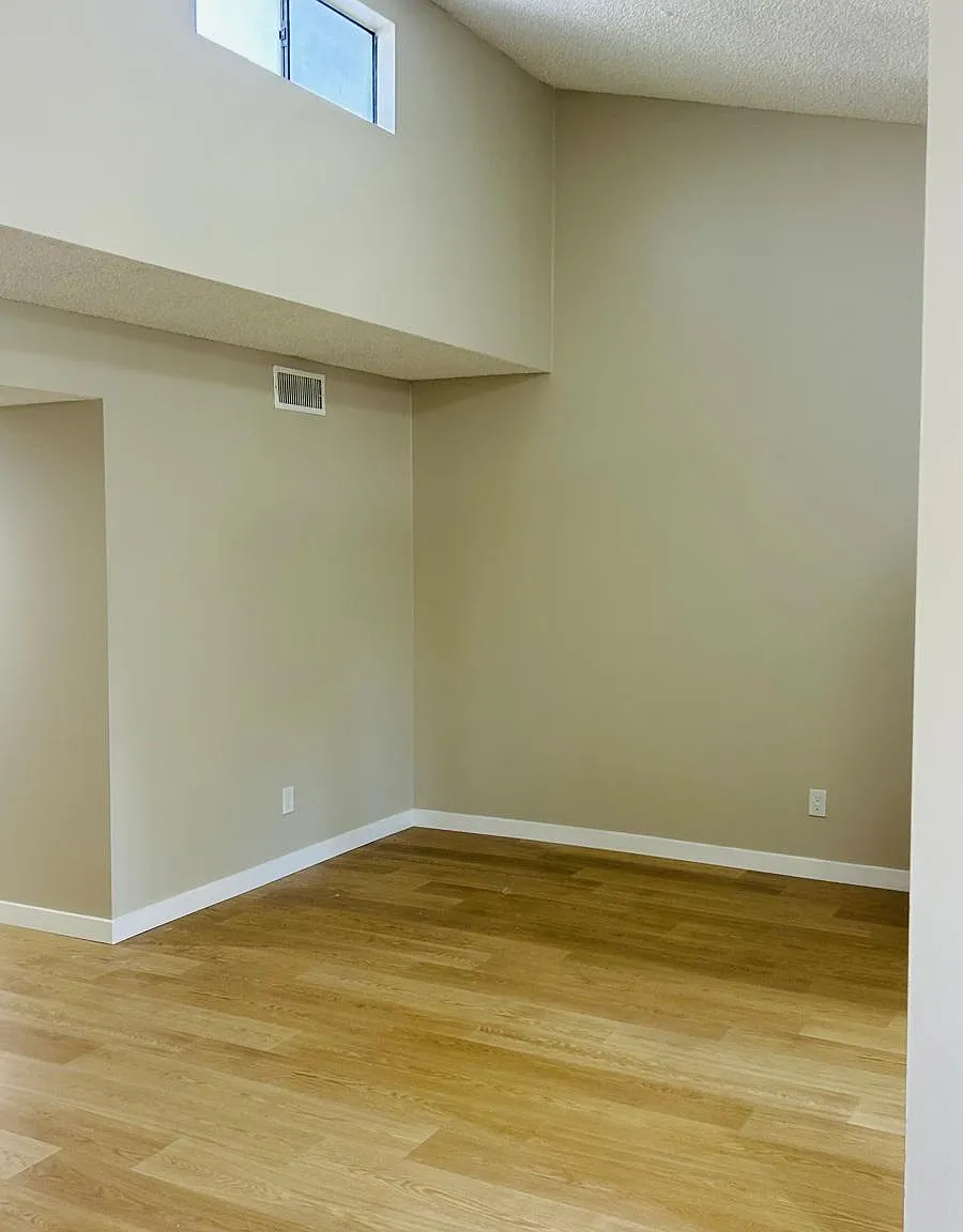 6900 Coldwater Canyon Ave — Photo 2