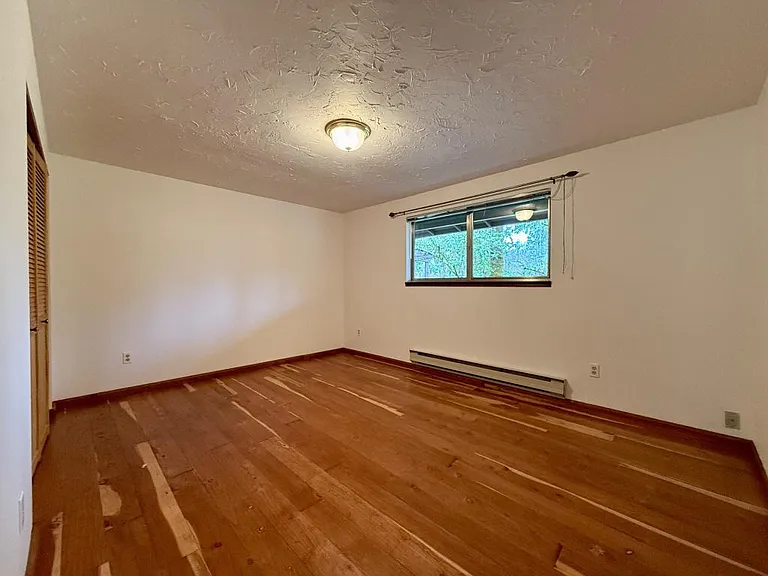 9042 Monument Dr — Photo 14
