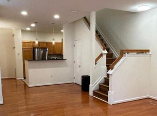 25 Crusader Ct, Germantown, MD 20874