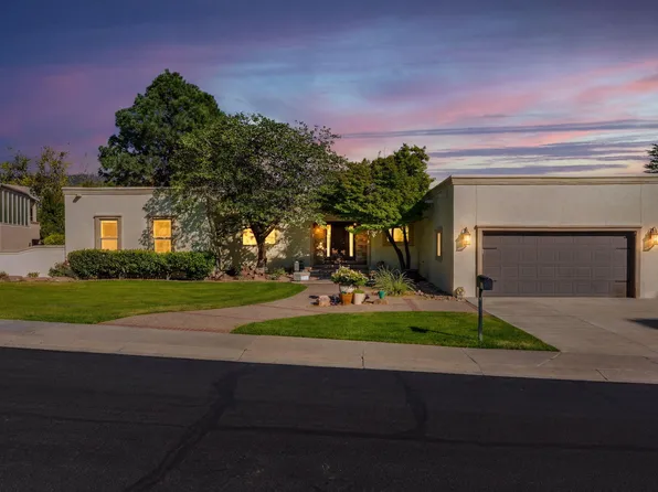 9806 Greenbrier Rd NE, Albuquerque, NM 87111