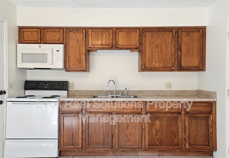 1136 McCarley Dr E — Photo 16