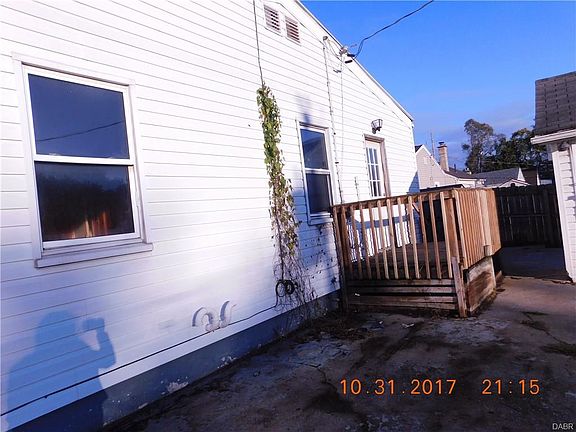 3rd image of 1628 Russet Ave