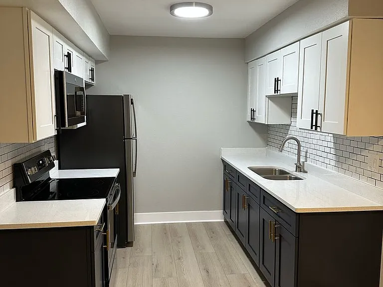 CherryVale Apartments — Photo 29