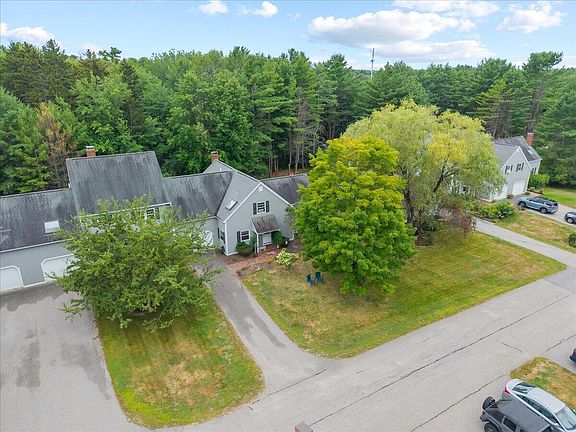 4th image of 7 Lupine Court #7