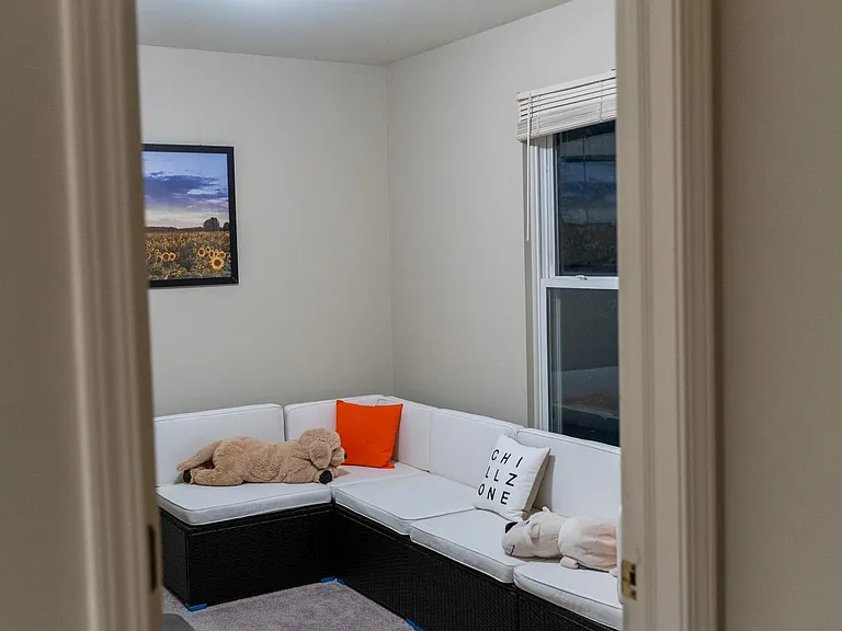 1825 Latimer Dr — Photo 32