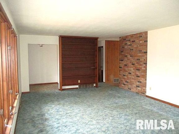 4th image of 531 Shady Oaks Dr